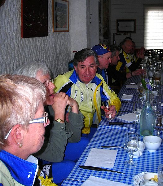 2011-04-14 19 Casse-croute a Penthievre.JPG